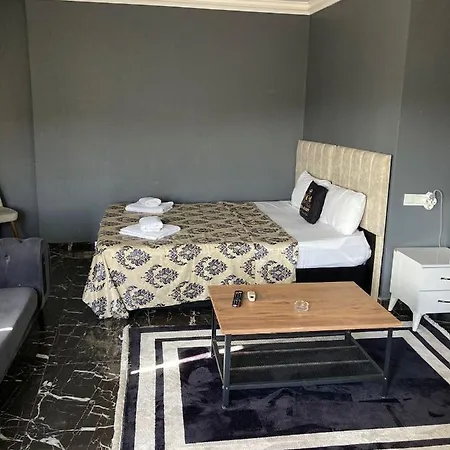 Black Lion Aparthotel